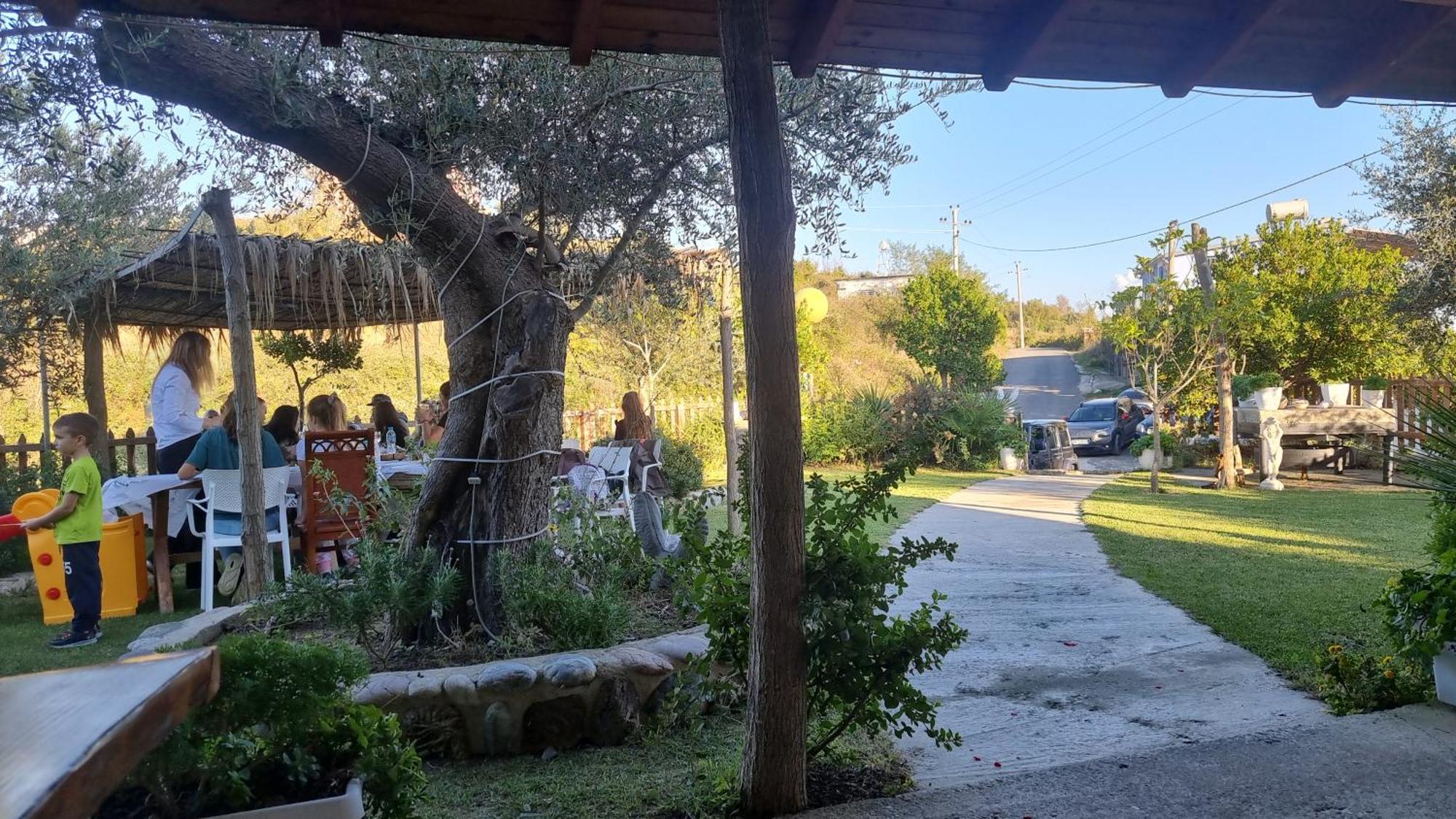 Hotel Restorant Olti Shetaj Kültér fotó